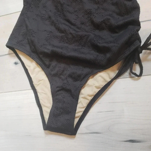 2/$25-Peony One Piece Textured Single Shoulder Swimsuit AU size 8/US 4 - Picture 10 of 15